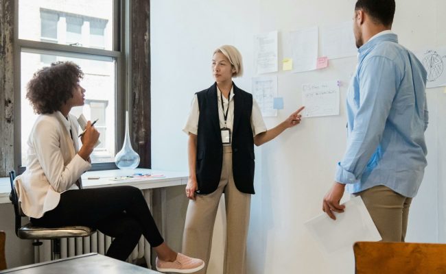 pexels-mizunokozuki-12902905